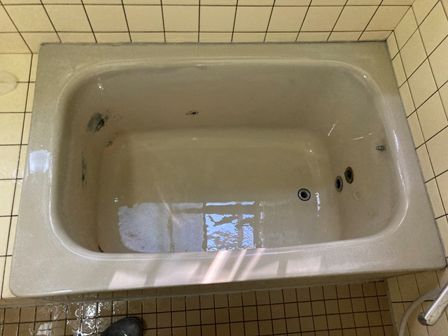 ホーロー浴槽 既存塗膜除去後