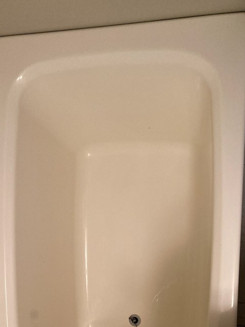 FRPライニング補修後の浴槽ひび割れ部分