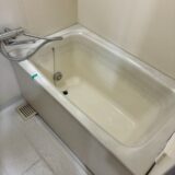 浴槽天面のひび割れ補修｜川崎市川崎区の賃貸物件
